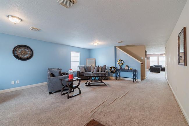 Formal living and dining areas. | Image 4