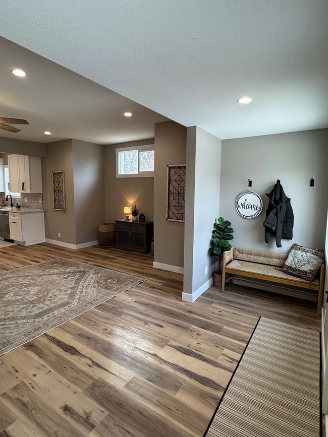 2414 Poplar Ave, Home with 6 bedrooms, 4 bathrooms and null parking in Duncombe IA | Image 9