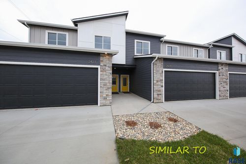 2423 E Caolinn Pl Place, Brandon, SD, 57005 | Card Image