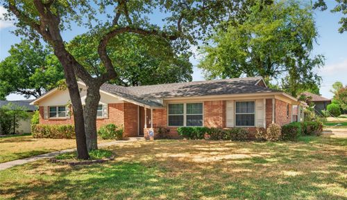 520 Circleview Dr N, Hurst, TX, 76054-3406 | Card Image