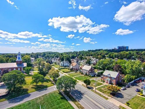 1793 Northampton St, Holyoke, MA, 01040-1920 | Card Image