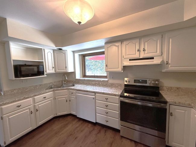 1906 22 Nd Avenue, House other with 4 bedrooms, 3 bathrooms and null parking in Menominee MI | Image 15