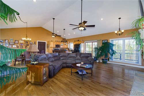 19855 Highway 19, Steelville, MO, 65565-6040 | Card Image