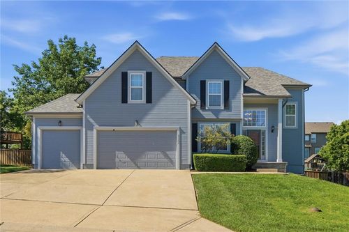 21104 W 53rd Ter, Shawnee, KS, 66218-9227 | Card Image