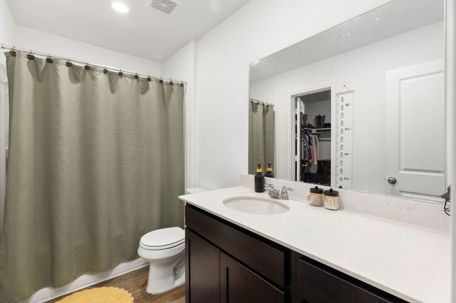 2404 Windrow Ln, House other with 3 bedrooms, 2 bathrooms and 2 parking in Lockhart TX | Image 6