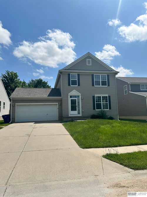 18931 Hansen St, Omaha, NE, 68130-6081 | Card Image