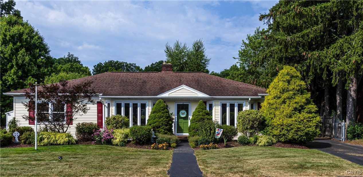 Wynthrop Rd, Syracuse, NY 13209