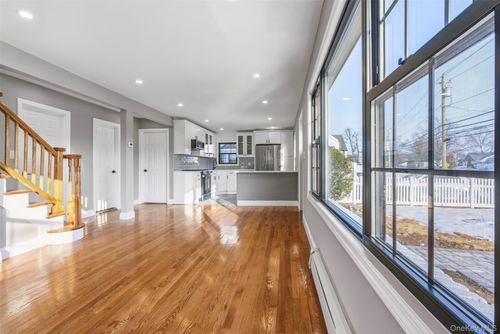 1709 Camp Ave, N Merrick, NY, 11566-2542 | Card Image