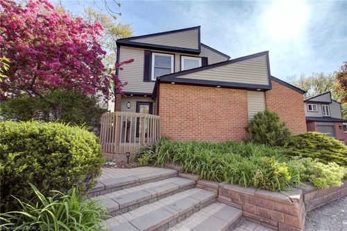 14-336 Queen St S, Mississauga, ON, L5M1M2 | Card Image