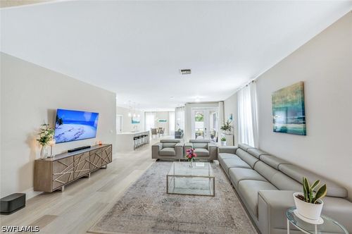 8260 Laurel Lakes Blvd, NAPLES, FL, 34119-9790 | Card Image
