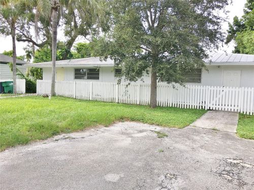 west-5831 Sw 62nd St, Miami, FL, 33143-2337 | Card Image