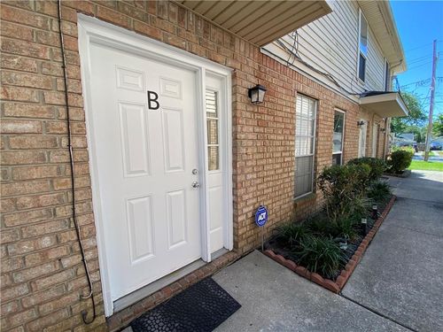 b-335 Deckbar Ave, Jefferson, LA, 70121-2338 | Card Image