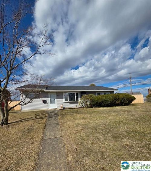 14 Magna Dr, Coplay, PA, 18037-1443 | Card Image