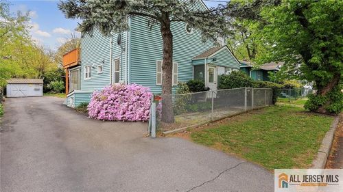 20 Crosby Ave, Edison, NJ, 08817-4215 | Card Image