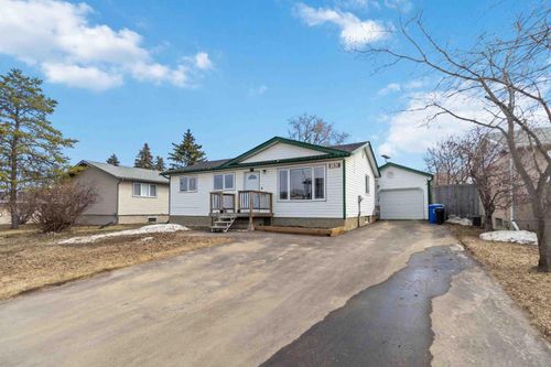 153 Wolverine Dr, Fort Mcmurray, AB, T9H4L6 | Card Image