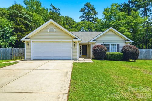 12209 Woodbend Dr, Matthews, NC, 28105-0800 | Card Image