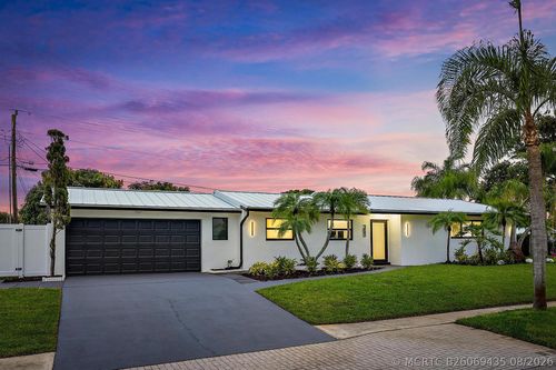 360 Saturn Ave, Tequesta, FL, 33469-3017 | Card Image