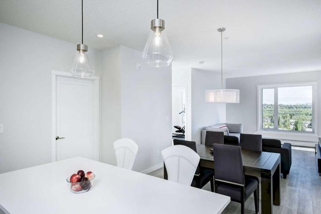 501 - 71 Shawnee Common Sw, Condo with 2 bedrooms, 2 bathrooms and 2 parking in Calgary AB | Image 8