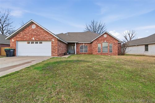 2045 Aspen Dr, Tahlequah, OK, 74464-6036 | Card Image
