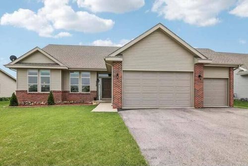 4338 Sandstone Dr, Janesville, WI, 53546-4423 | Card Image