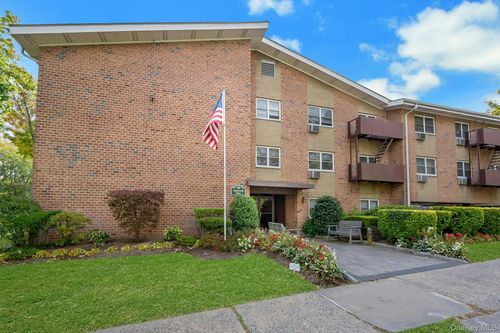 apt-2k-220 Chestnut St, Port Chester, NY, 10573-3142 | Card Image