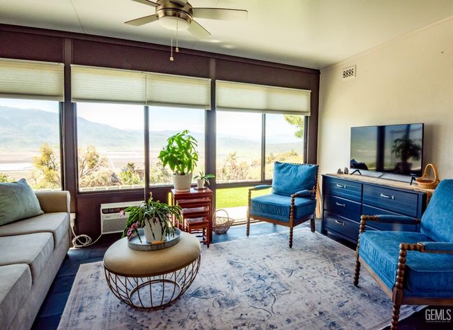 26700 Skyline Dr, House other with 3 bedrooms, 3 bathrooms and null parking in Tehachapi CA | Image 36
