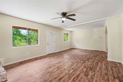 8547 Davis Rd, Maineville, OH, 45039-9710 | Card Image