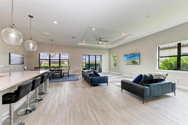 7113 Gradford Ct, House other with 3 bedrooms, 4 bathrooms and null parking in Lakewood Ranch FL | Image 10