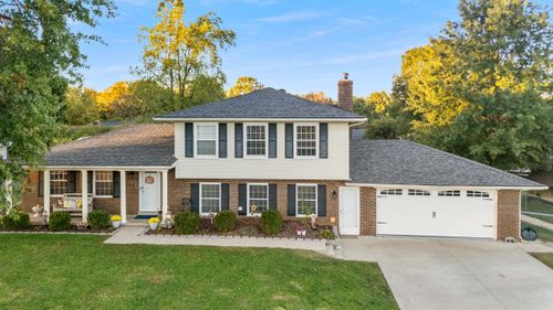 653 Squires Rd, Lexington, KY, 40515-5423 | Card Image