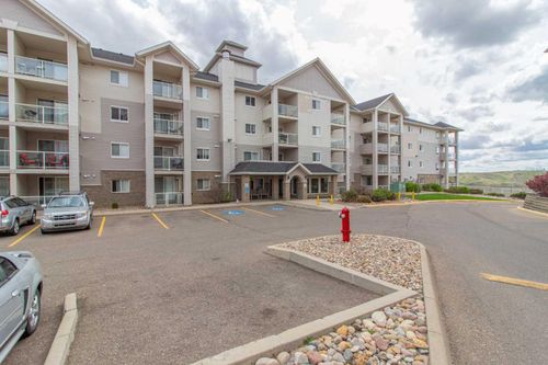 418-1616 Saamis Dr Nw, Medicine Hat, AB, T1C4X2 | Card Image