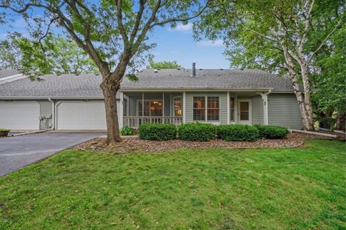 7778 Glenda Ct, Apple Valley, MN, 55124-6330 | Card Image