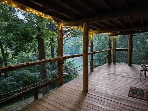 3530 Needles Way, Sevierville, TN, 37876-5824 | Card Image