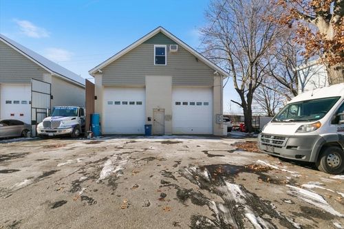 31 Garfield St, Lawrence, MA, 01843-2219 | Card Image