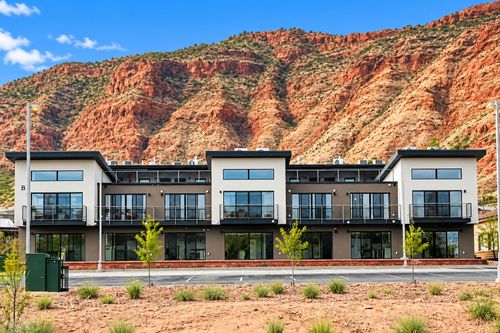 b302-443 Kane Crk, Moab, UT, 84532 | Card Image