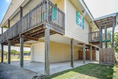 243 D Street, House other with 3 bedrooms, 2 bathrooms and null parking in Port Lavaca TX | Image 3