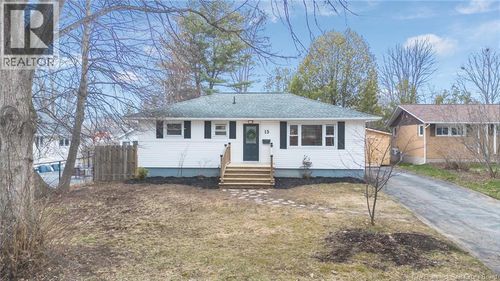 15 Burse Crt, Fredericton, NB, E3A3C7 | Card Image