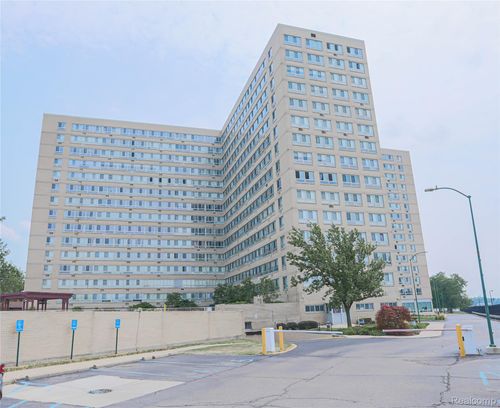 1130-1131-8900 Jefferson Avenue, Detroit, MI, 48214 | Card Image