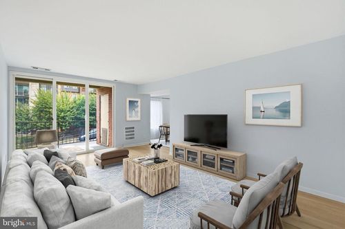 102-5017 7th Rd S, ARLINGTON, VA, 22204-2526 | Card Image