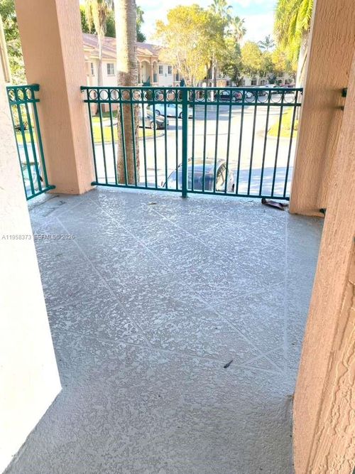 35-1270 Se 31st Ct, Homestead, FL, 33035-2340 | Card Image