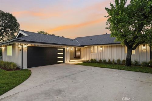 18912 Halsted St, Northridge, CA, 91324-1827 | Card Image