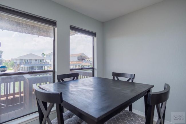 301 Commander Dr, House other with 3 bedrooms, 2 bathrooms and 1 parking in Tiki Island TX | Image 11