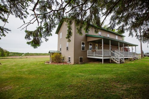 642 4th St, Clayton, WI, 54004-9019 | Card Image