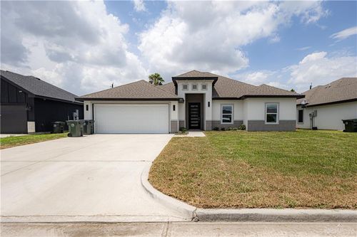 204 Brooks Cir N, La Feria, TX, 78559-2104 | Card Image