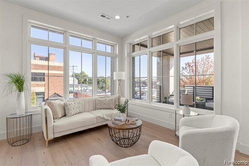 156 N Center St, Northville, MI, 48167-1492 | Card Image