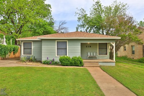 218 College Dr, Abilene, TX, 79601-3148 | Card Image