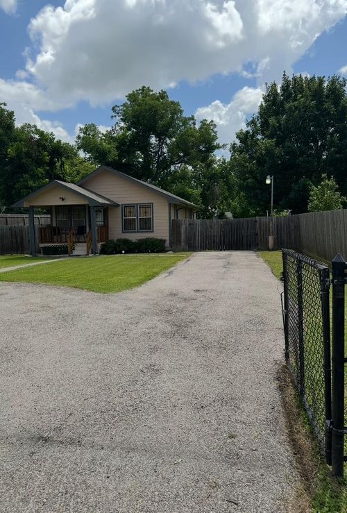 3914 Kashmere St, Houston, TX, 77026-4836 | Card Image