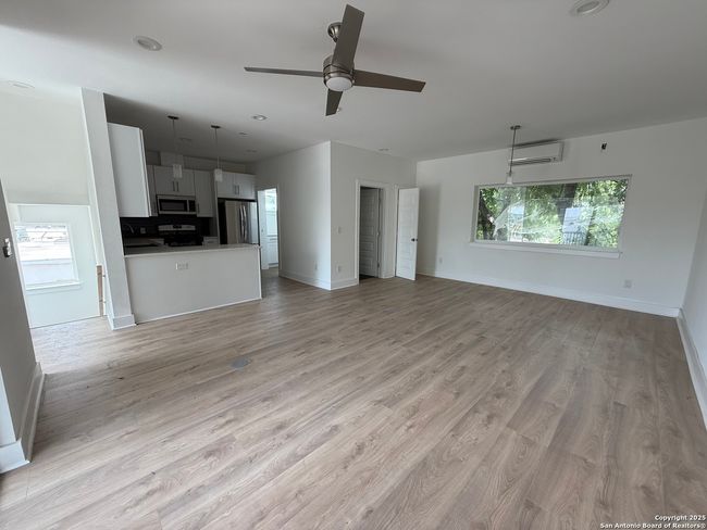 APT-104 - 715 Ogden St, Townhouse with 3 bedrooms, 4 bathrooms and null parking in San Antonio TX | Image 4