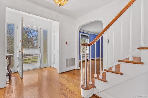 4 Tompkins Road, Scarsdale, NY, 10583 | Card Image