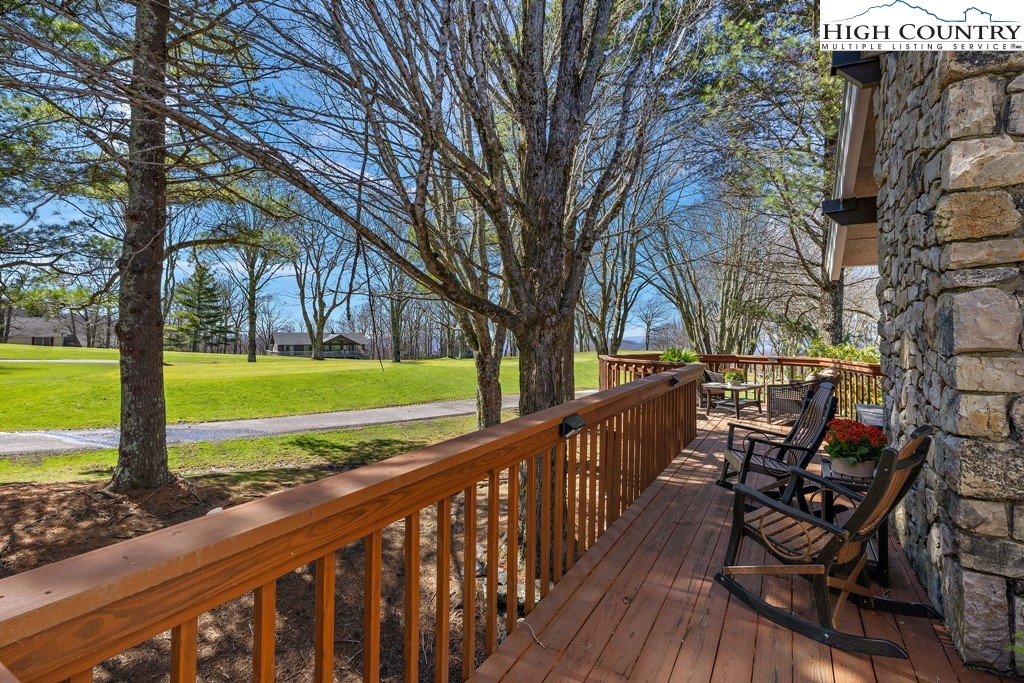 Grassy Gap Loop Rd, Beech Mountain, NC 28604
