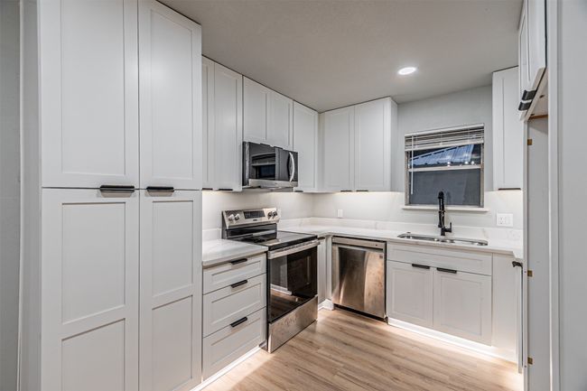 608 Laurel St, House other with 3 bedrooms, 2 bathrooms and null parking in Lancaster TX | Image 5